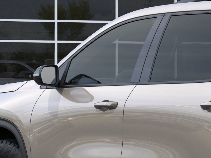 2027 Chevrolet Traverse Z71 - Photo 13