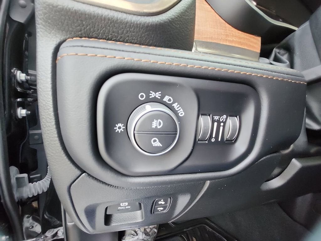 2023 RAM 1500 Limited Longhorn Crew Cab 4x4 5'7" Box