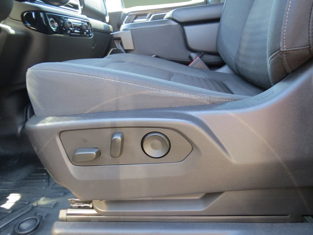 2022 Chevrolet Silverado 1500 LT (2FL)
