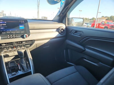 2025 Chevrolet Colorado WT/LT