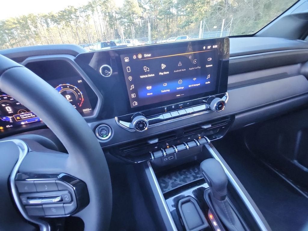 2025 Chevrolet Colorado WT/LT