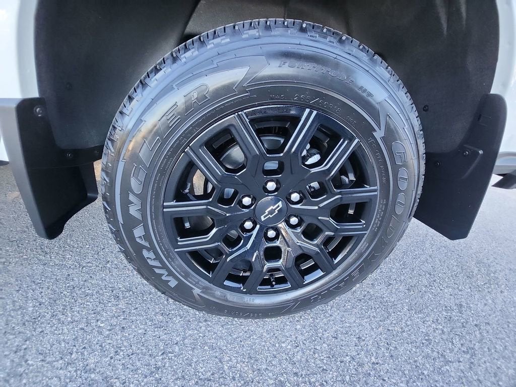 2025 Chevrolet Colorado WT/LT