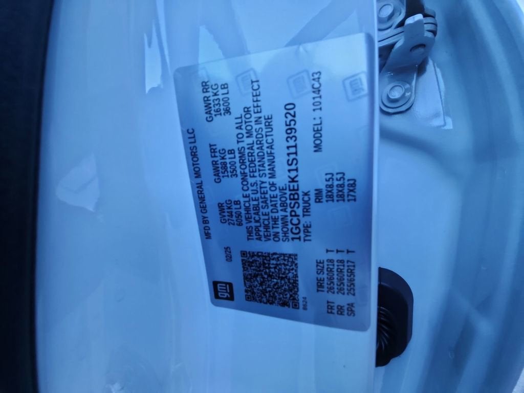 2025 Chevrolet Colorado WT/LT