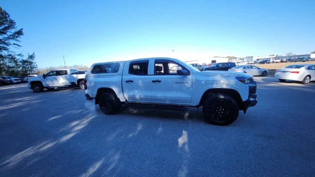 2025 Chevrolet Colorado WT/LT