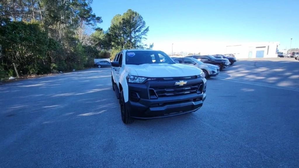 2025 Chevrolet Colorado WT/LT