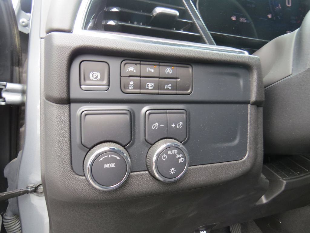 2025 Chevrolet Tahoe LS