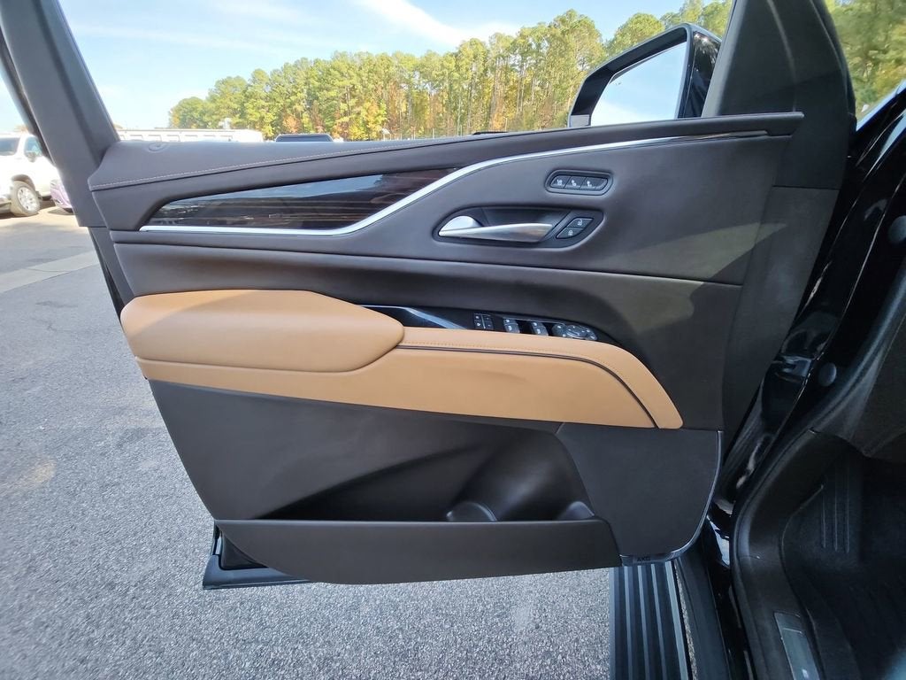 2023 Cadillac Escalade Sport