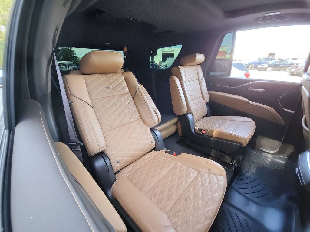 2023 Cadillac Escalade Sport