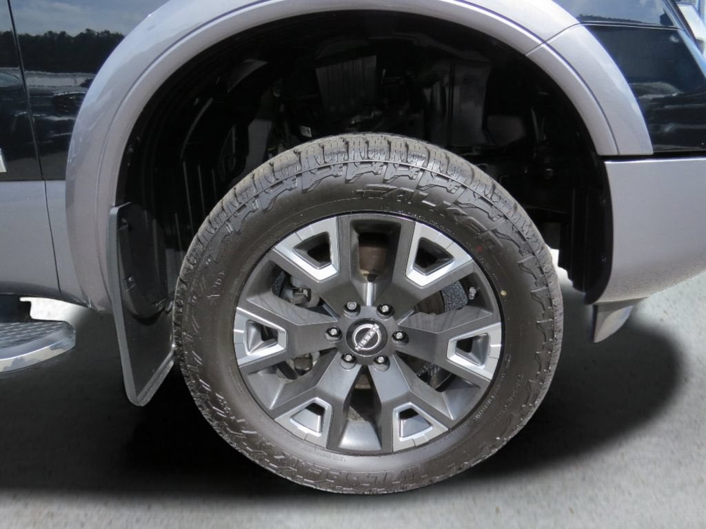 2024 Nissan TITAN Crew Cab Platinum Reserve 4x4