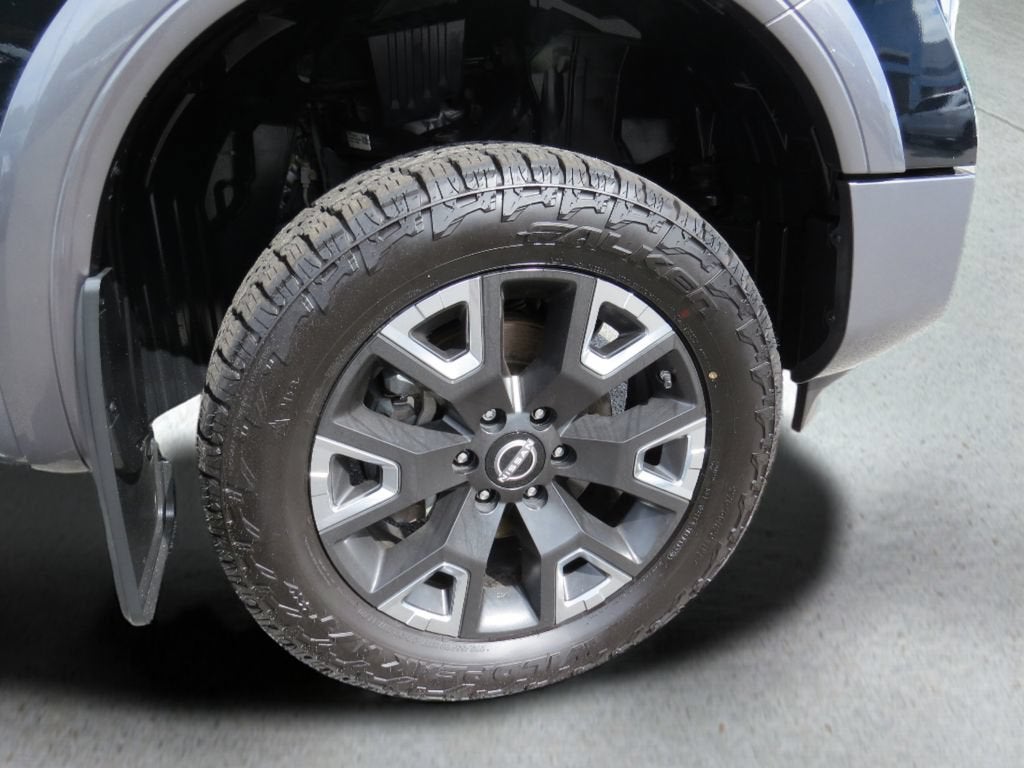 2024 Nissan TITAN Crew Cab Platinum Reserve 4x4