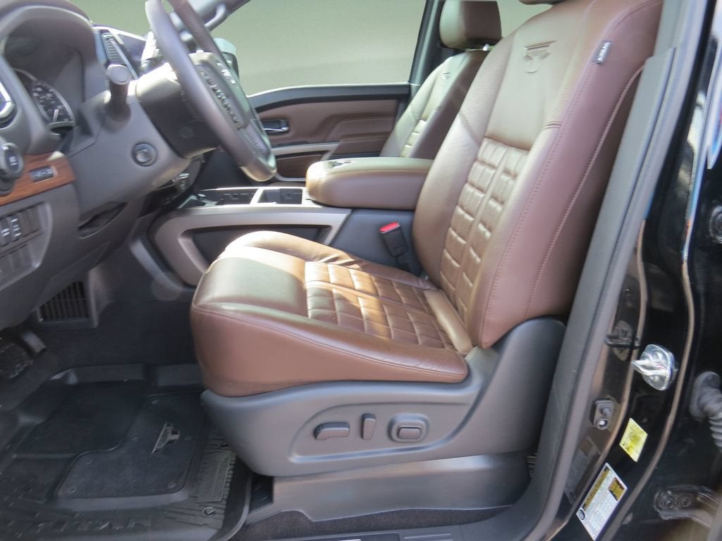 2024 Nissan TITAN Crew Cab Platinum Reserve 4x4