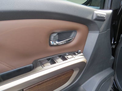 2024 Nissan TITAN Crew Cab Platinum Reserve 4x4