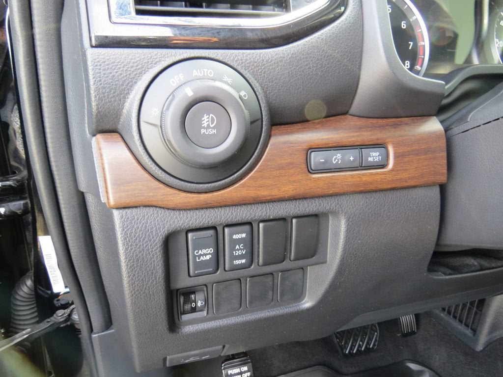 2024 Nissan TITAN Crew Cab Platinum Reserve 4x4