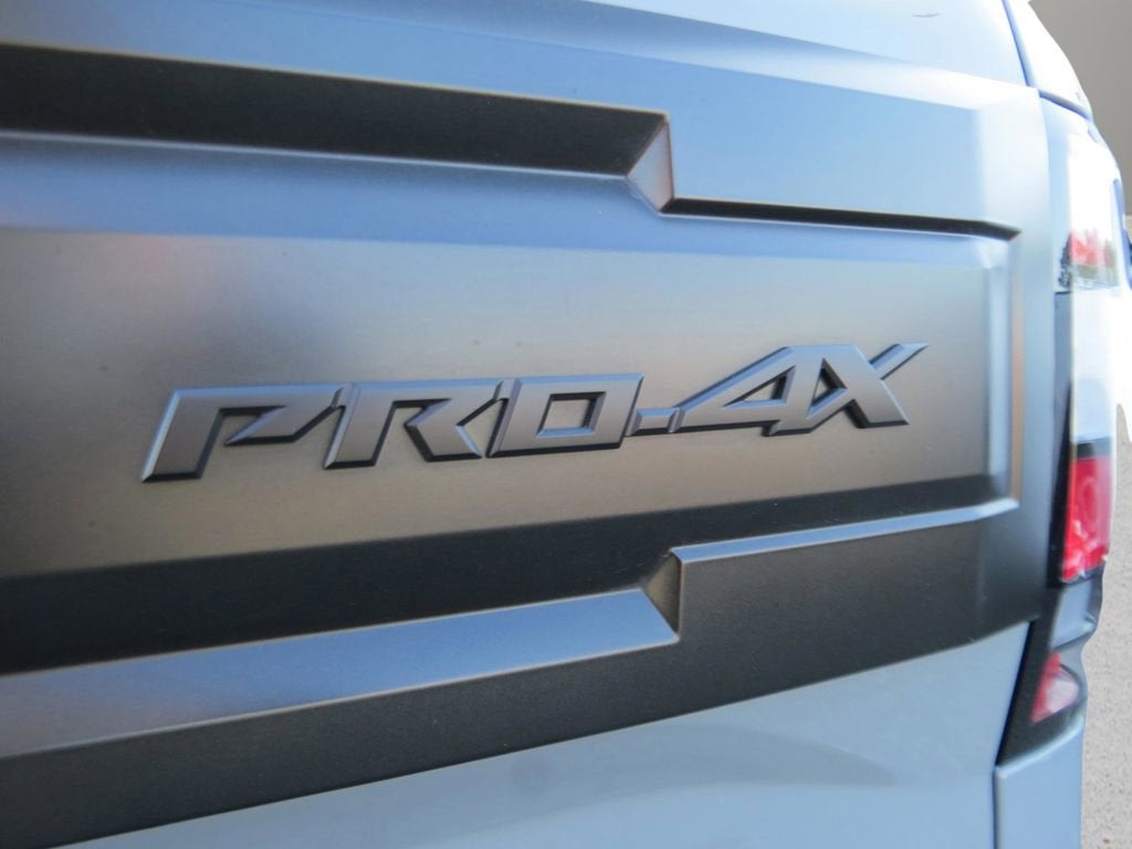2025 Nissan Frontier Crew Cab PRO-4X 4x4
