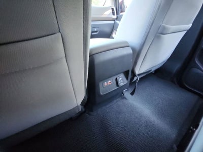 2022 Nissan Frontier Crew Cab SV 4x4