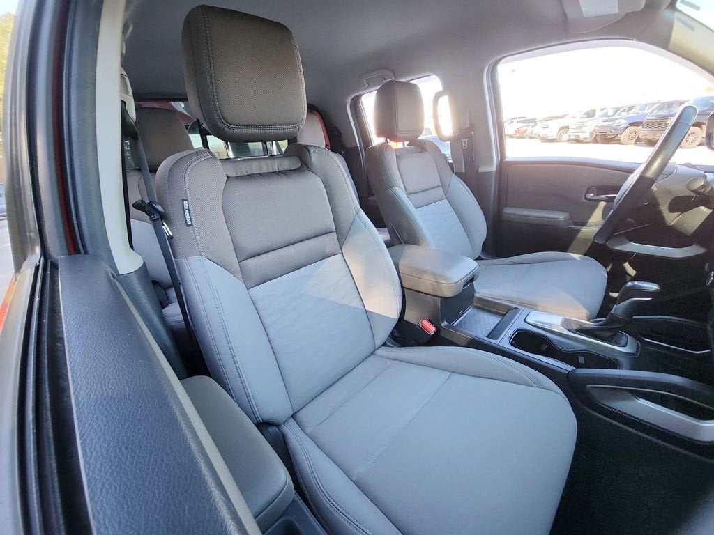 2022 Nissan Frontier Crew Cab SV 4x4