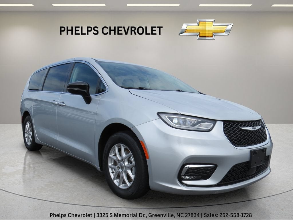 2024 Chrysler Pacifica Touring L