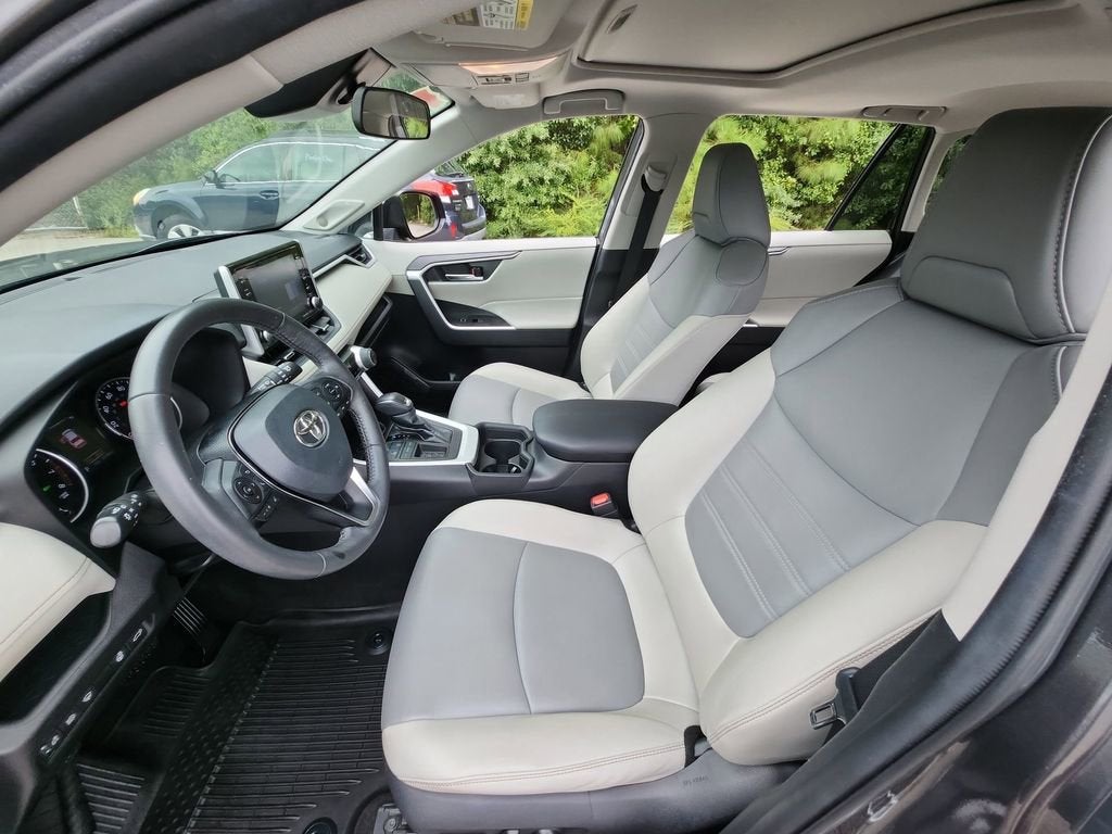 2021 Toyota RAV4 XLE Premium