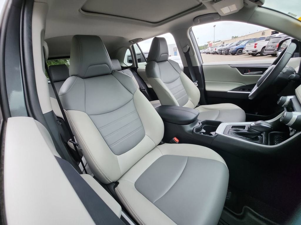 2021 Toyota RAV4 XLE Premium