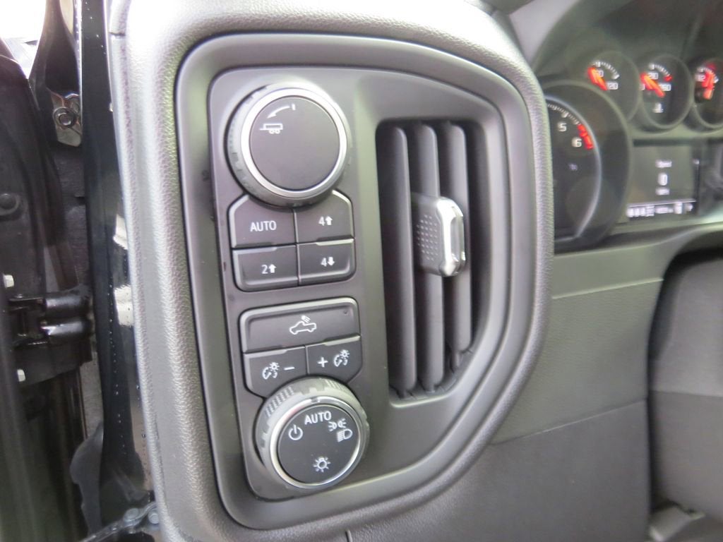 2025 Chevrolet Silverado 1500 Custom Trail Boss