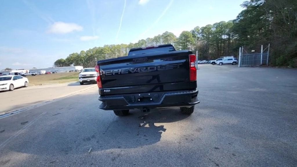 2025 Chevrolet Silverado 1500 Custom Trail Boss