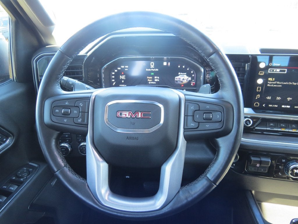2022 GMC Sierra 1500 SLT - Photo 18