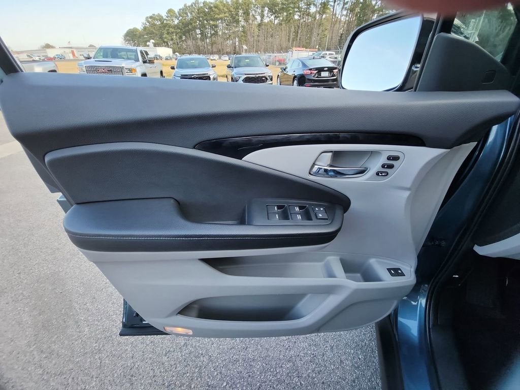 2021 Honda Pilot 2WD Touring 8 Passenger