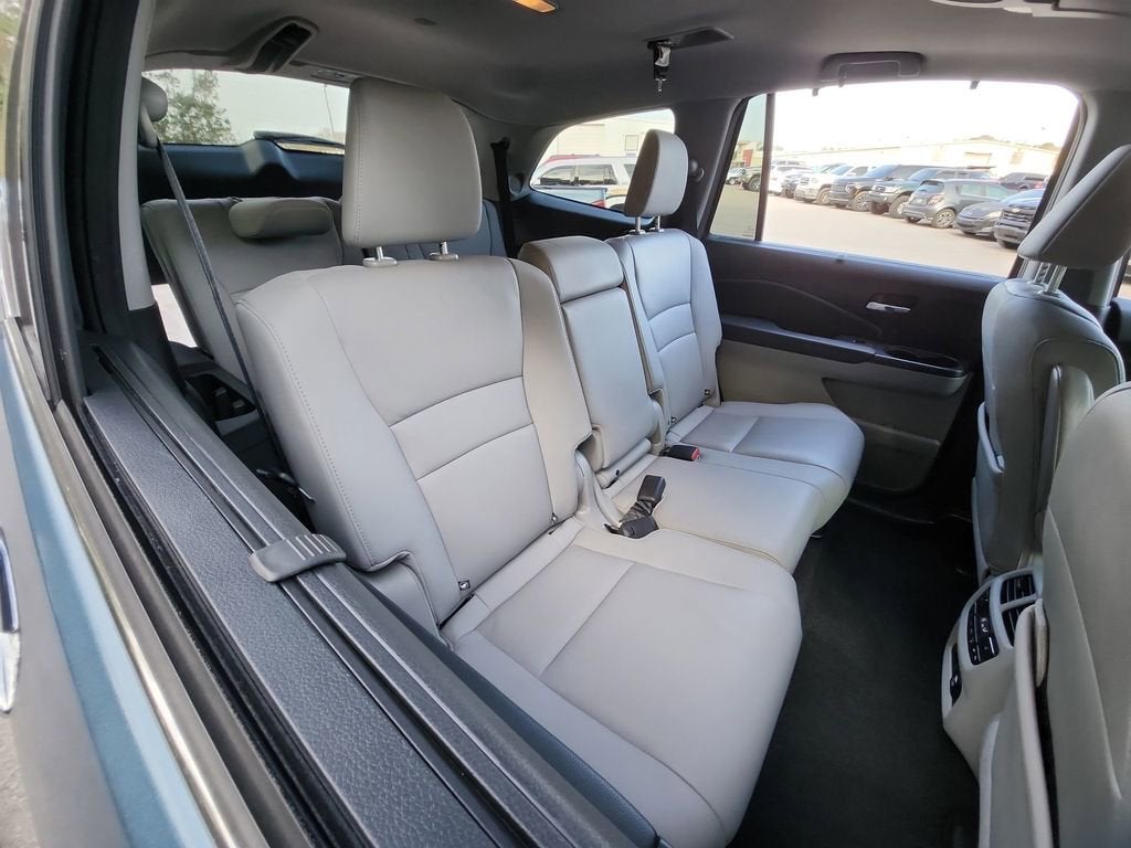 2021 Honda Pilot 2WD Touring 8 Passenger