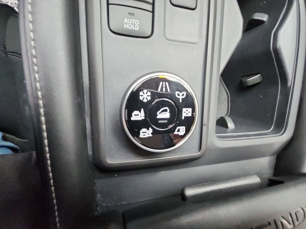 2023 Nissan Pathfinder S 4WD