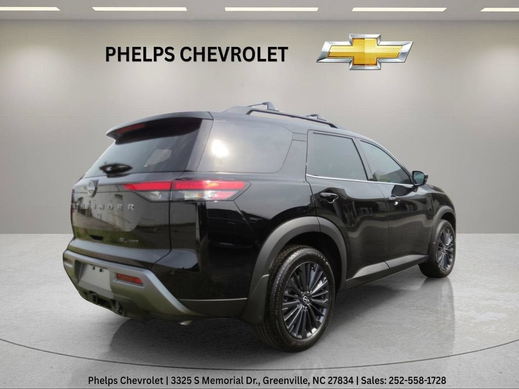 2026 Nissan Pathfinder SL