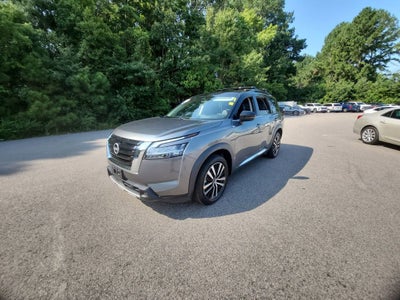 2023 Nissan Pathfinder Platinum 4WD