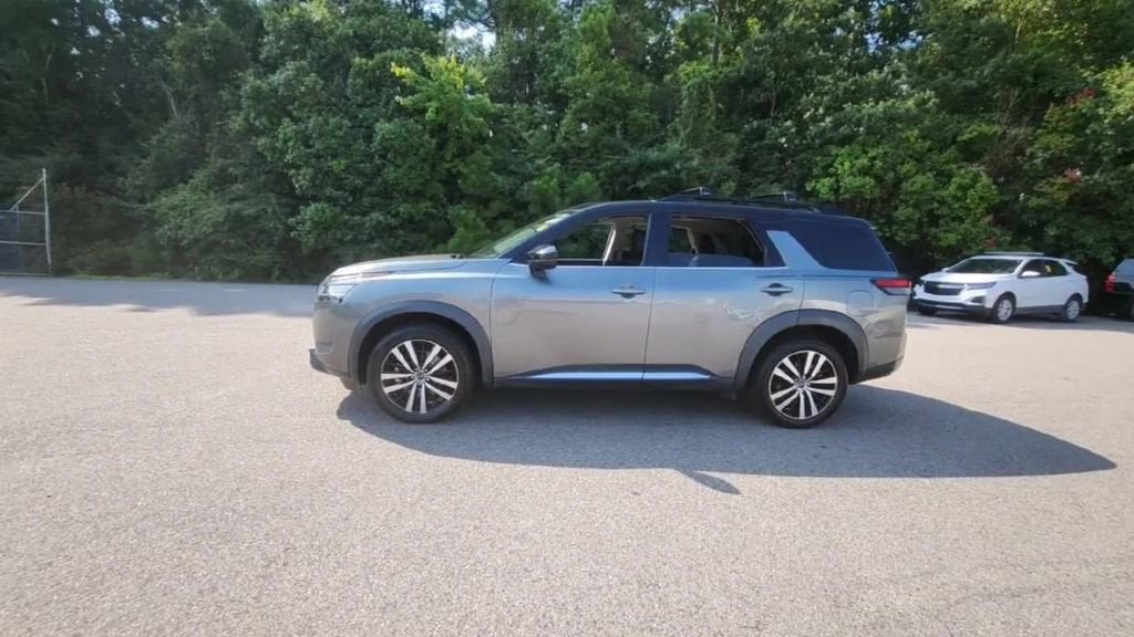 2023 Nissan Pathfinder Platinum 4WD