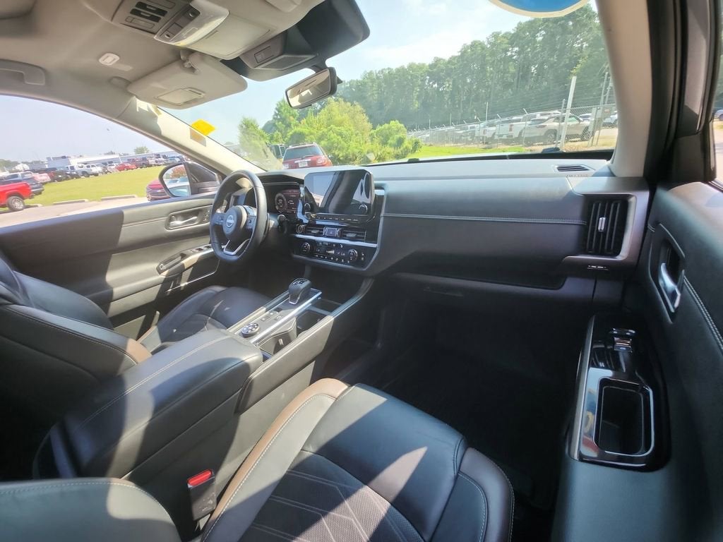 2023 Nissan Pathfinder Platinum 4WD