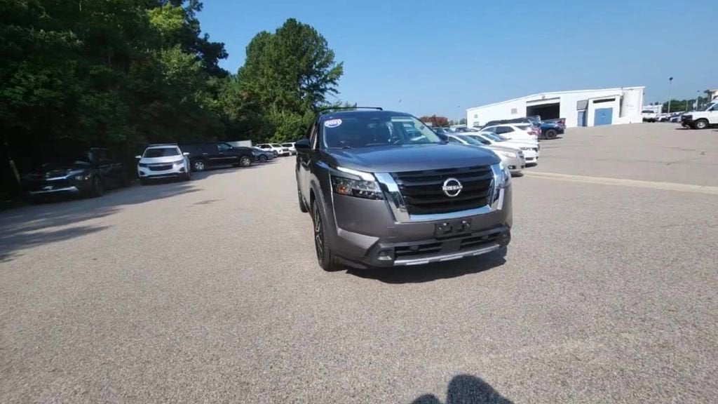2023 Nissan Pathfinder Platinum 4WD