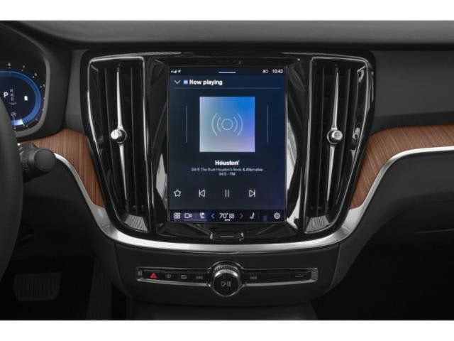 2023 Volvo S60 Plus Dark Theme