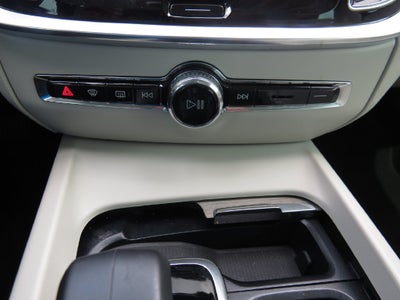 2023 Volvo S60 Plus Dark Theme