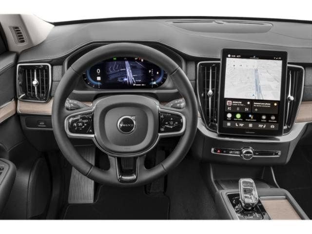 2025 Volvo XC90 B6 Plus 7-Seater